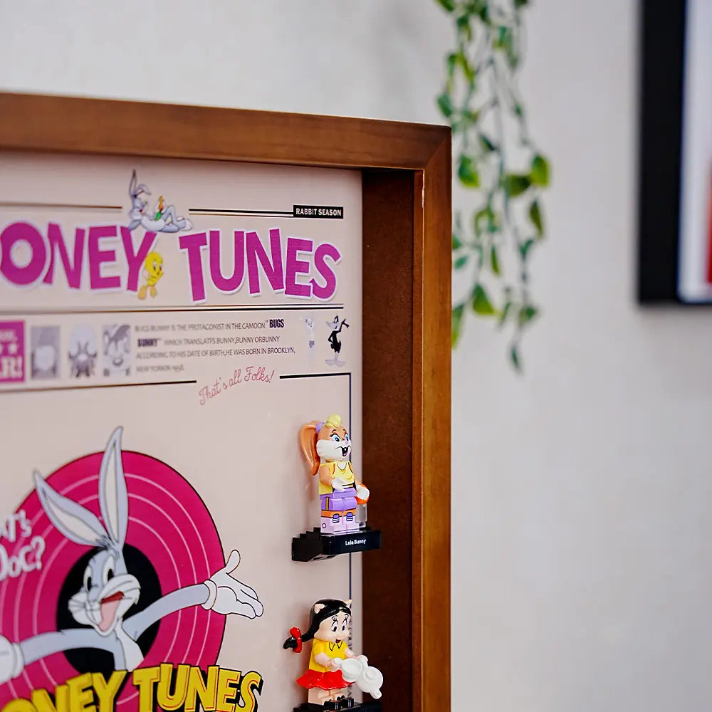 LEGO™ Show Case for Looney Tunes Minifigures (71030)